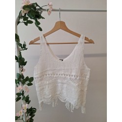 Top crochet sfrangiato per uno stile unico ed un tocco boho-chic